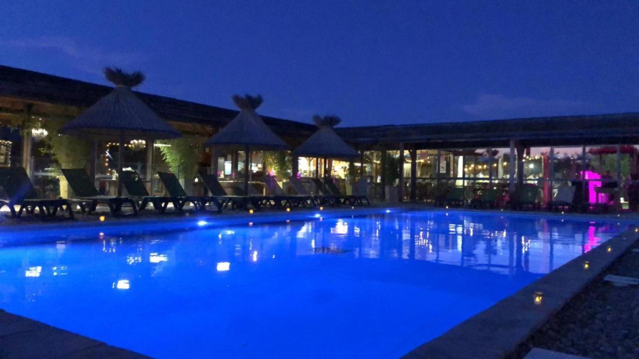 Lodges En Provence - Ecogites & Restaurant Insolites Richerenches 외부 사진